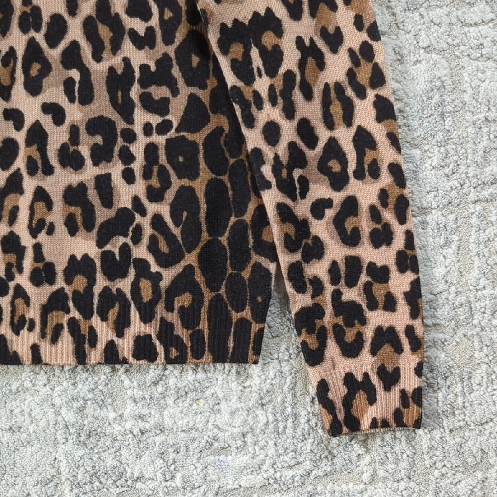 Escada Leopard Print Sweater Size Medium - Picture 2 of 5